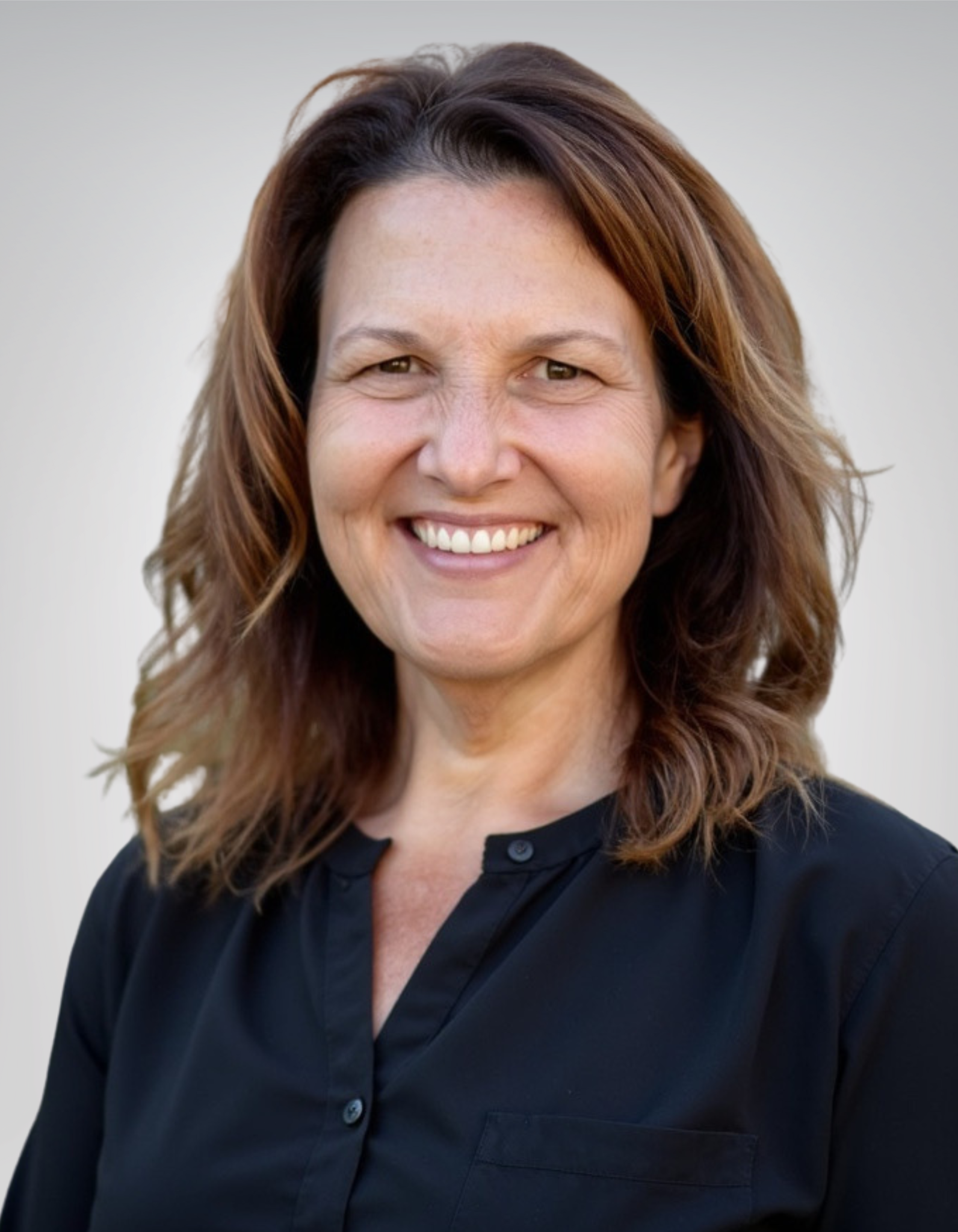 MINDY melendez headshot eaz realty