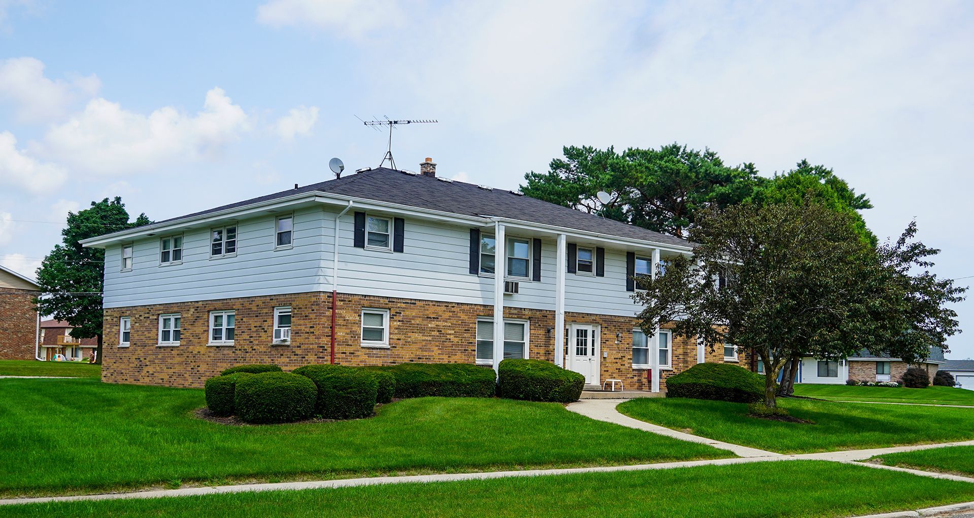 Kilbourn Ave Apartments