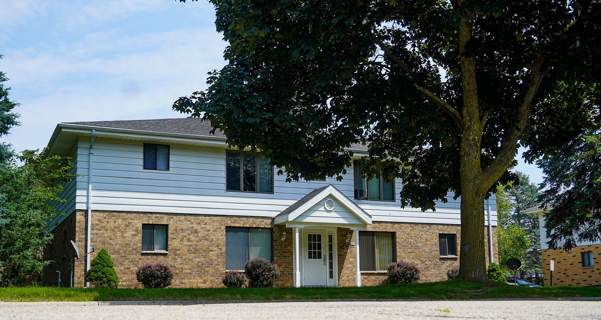 Imperial Heights Apartments