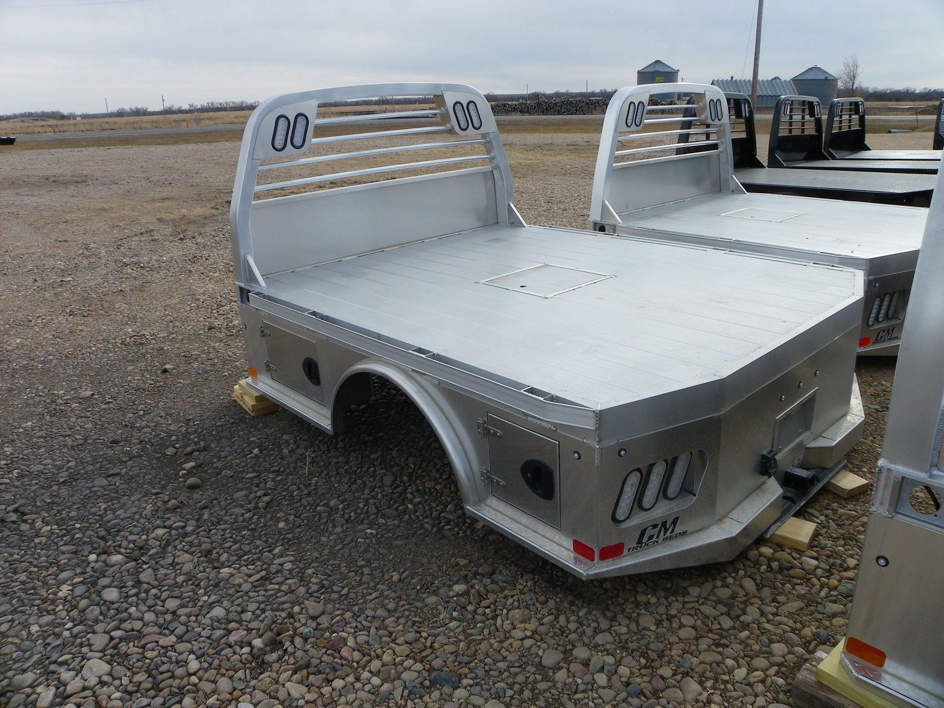 CM Truck Bed Chevy Single Wheel Long Bed