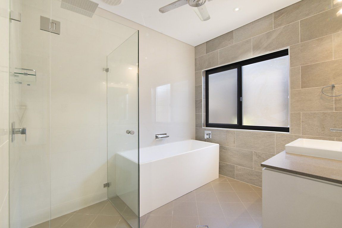 Gallery Precision Shower Screens & Wardrobes