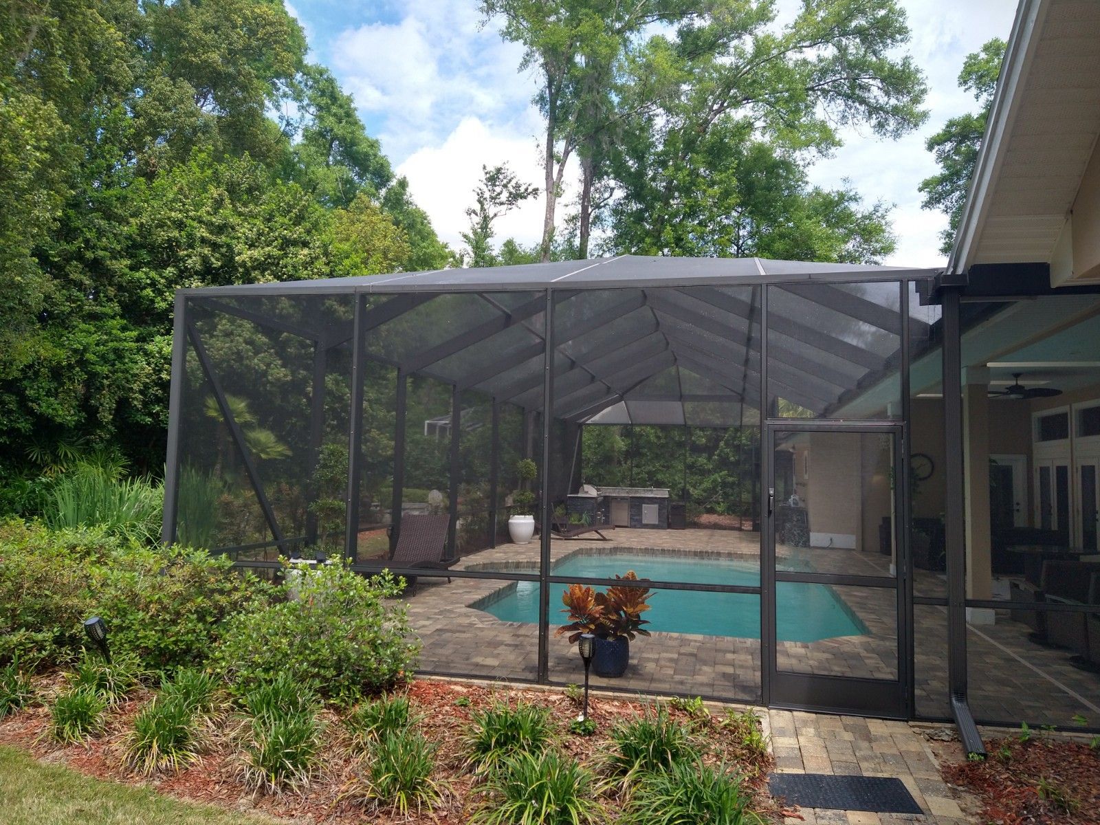 pool-enclosure-cleaning-gainesville-fl