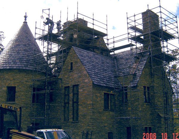 Scaffholding Repairing  - Scaffholding  in the Bricks House with Landscape in Painseville, OH