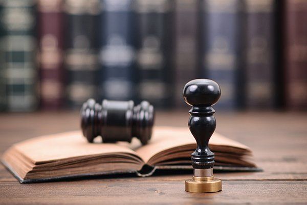 Notary Seal and Judge Gavel — Clarkston, WA — Gittins & Dukes PLLC