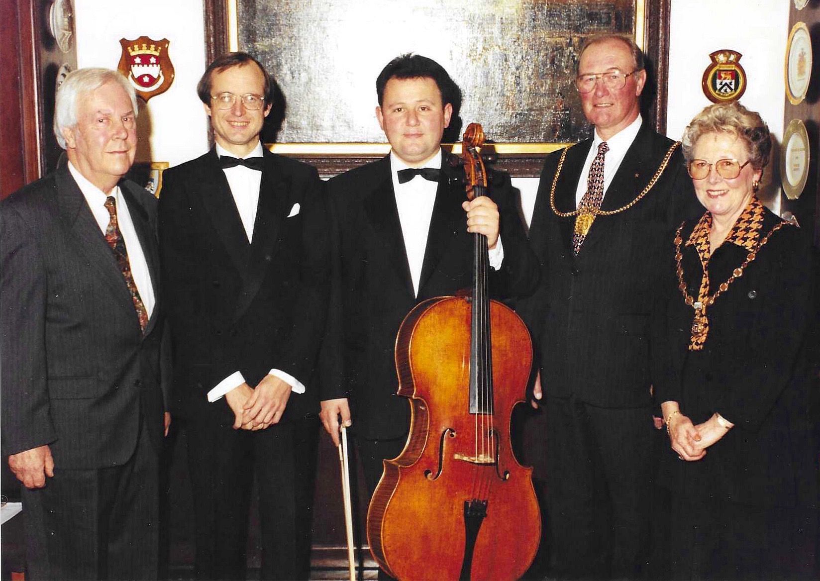 Morpeth Music Society 1998 cellist Oleg Kogan with MMs chair Alan MacDonald & mayor of Morpeth