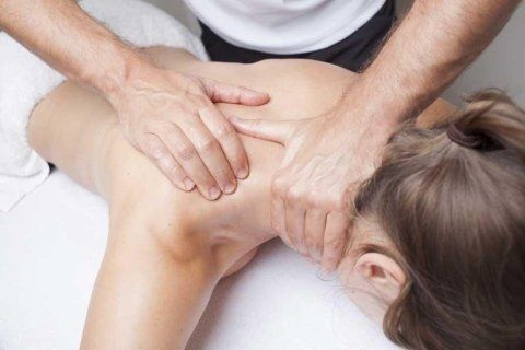 Massaggio al collo