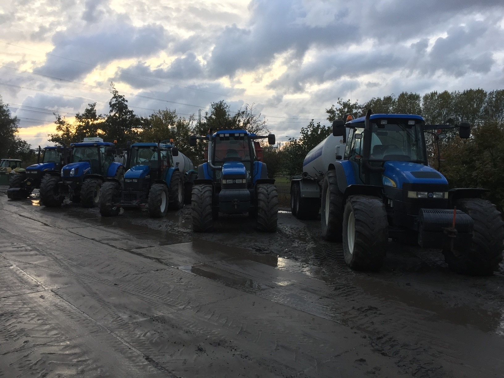 trekker transport