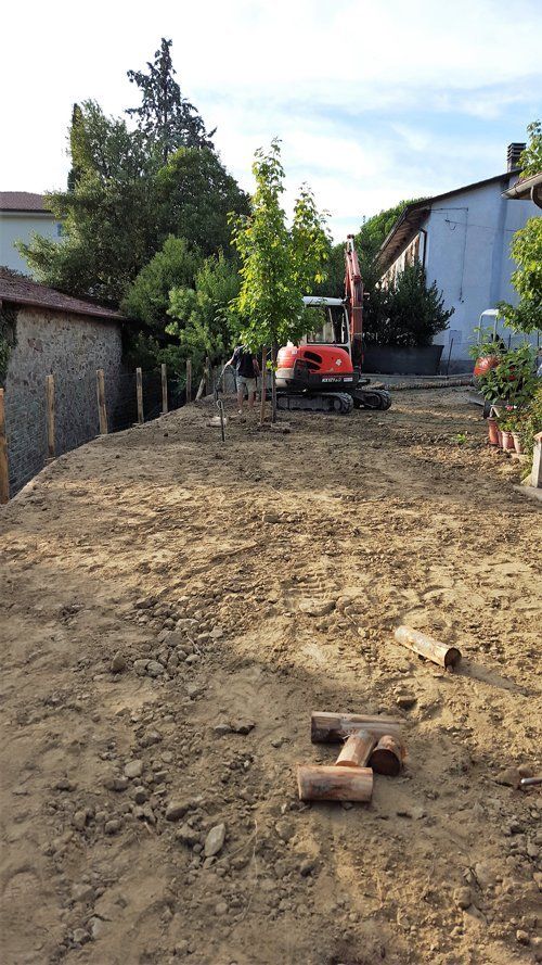 Lavori edili in un giardino