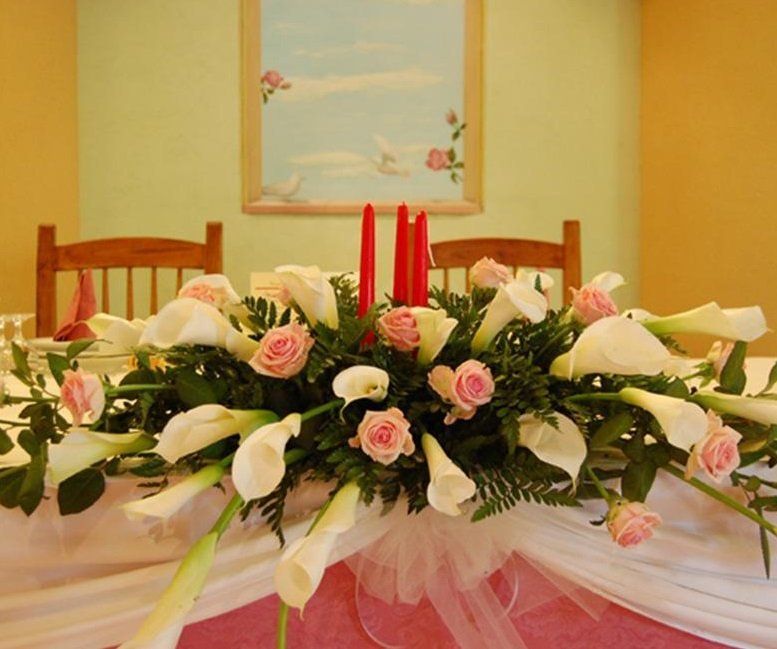 Composizione floreale per centro tavola