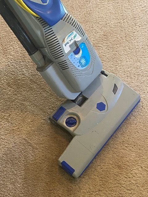 A vacuum cleaner with the number 5 on it