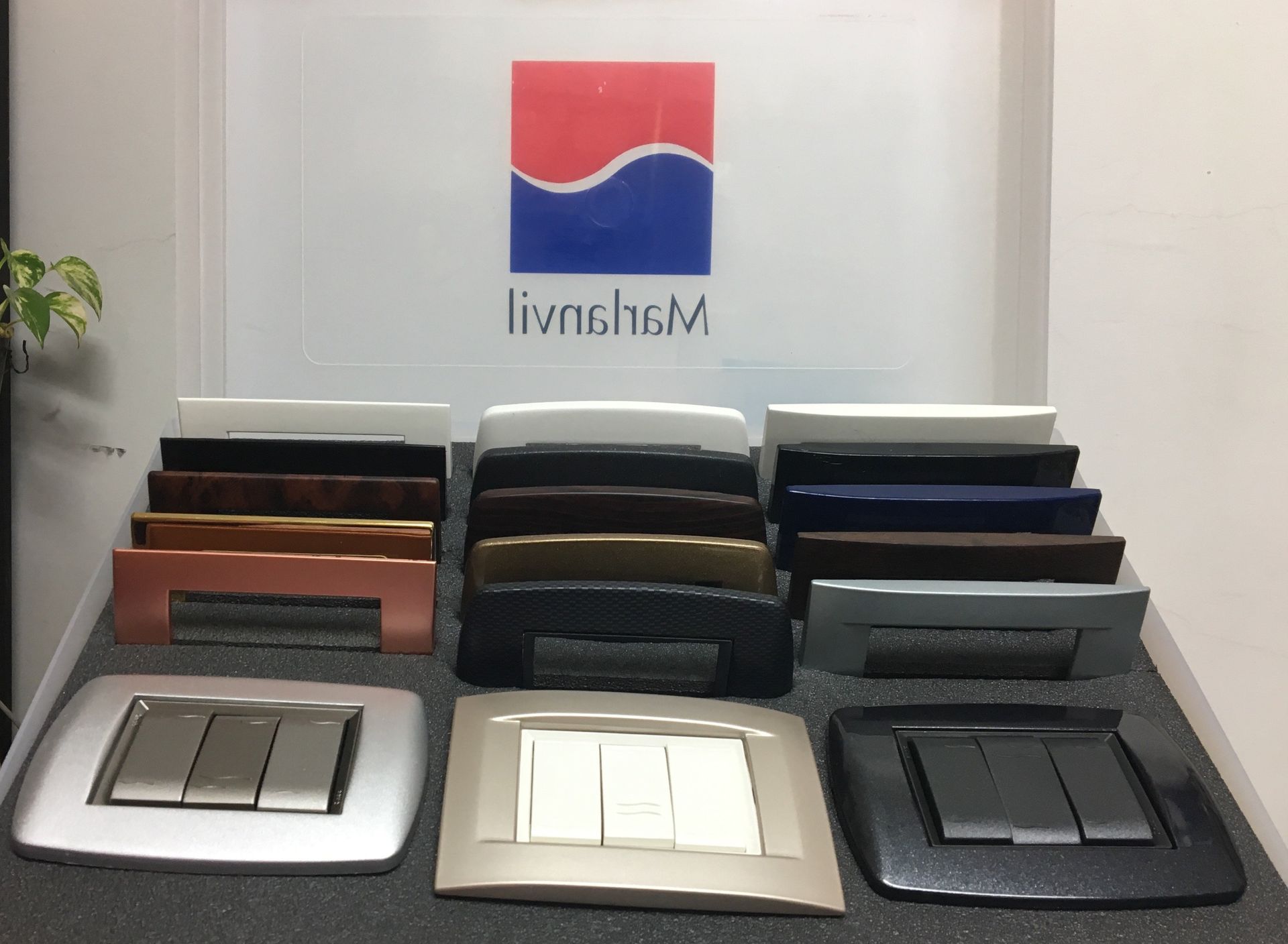 Componenti per impianti elettrici