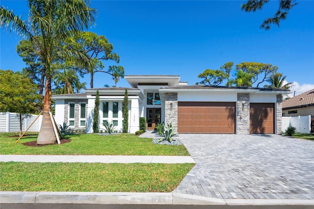 1801 Field Road, Sarasota, FL
