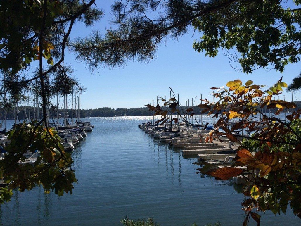 lake lanier marina