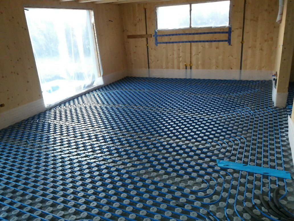 casa in legno con riscaldamento a pavimento