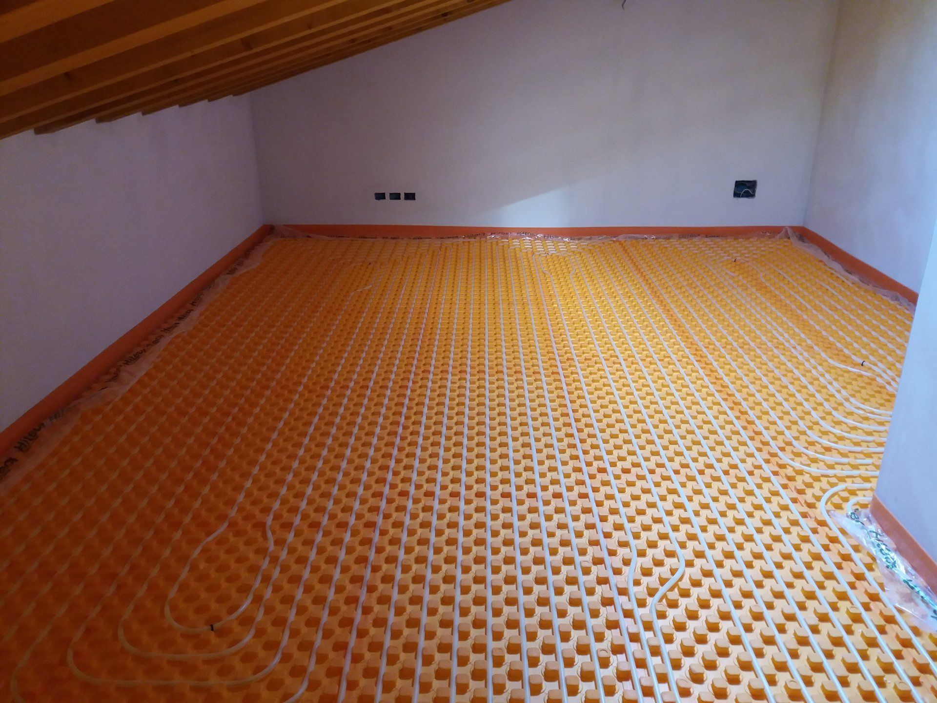 Mansarda con riscaldamento a pavimento