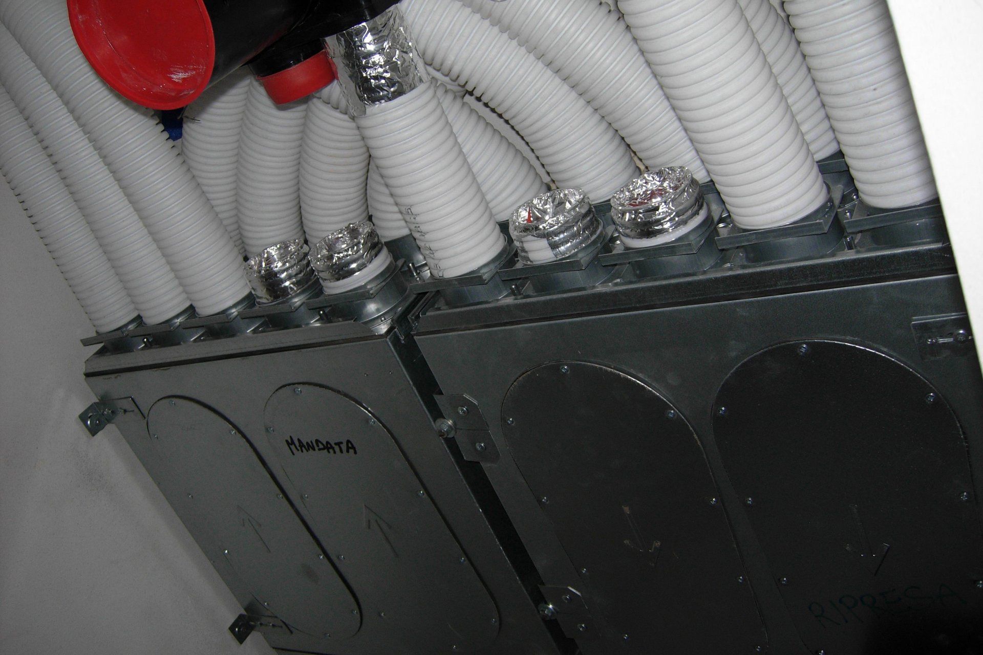 impianto collegato a tubi