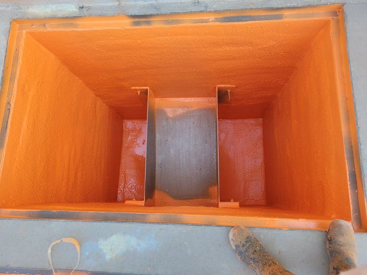 7800 Square Feet Influent