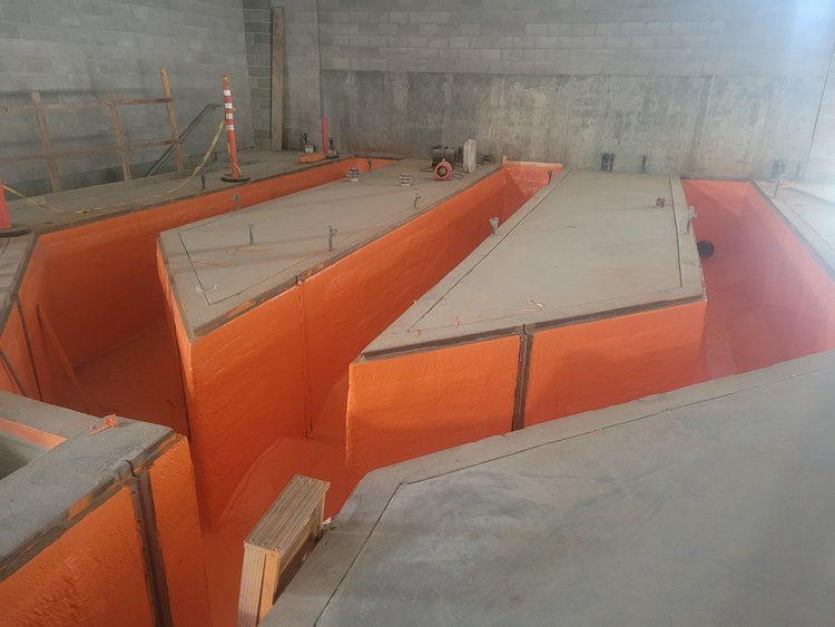 7800 Square Feet Influent