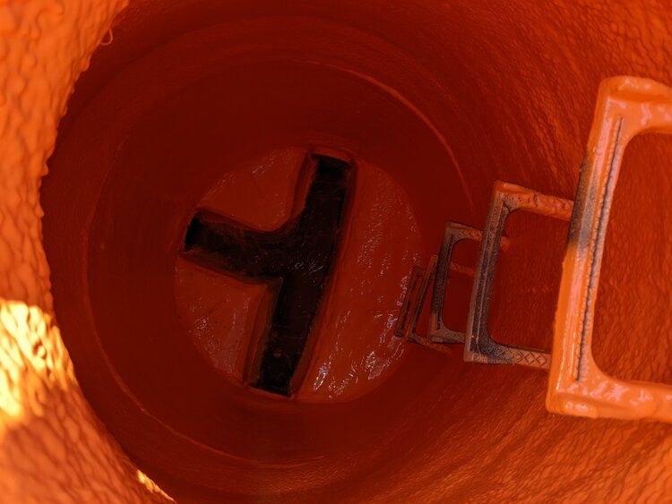 12 Manholes in Western