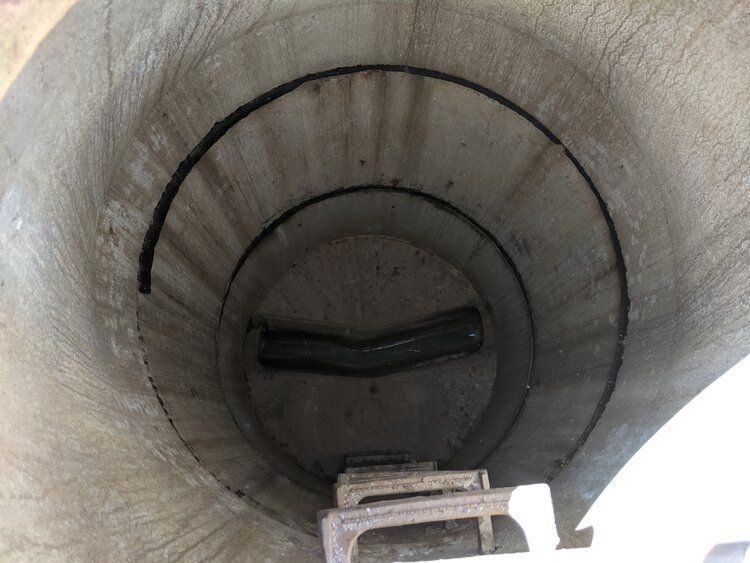 12 Manholes in Western