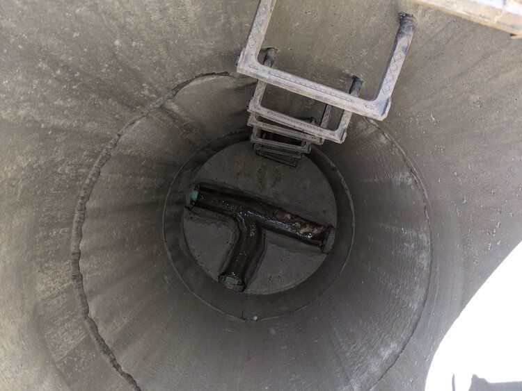 12 Manholes in Western