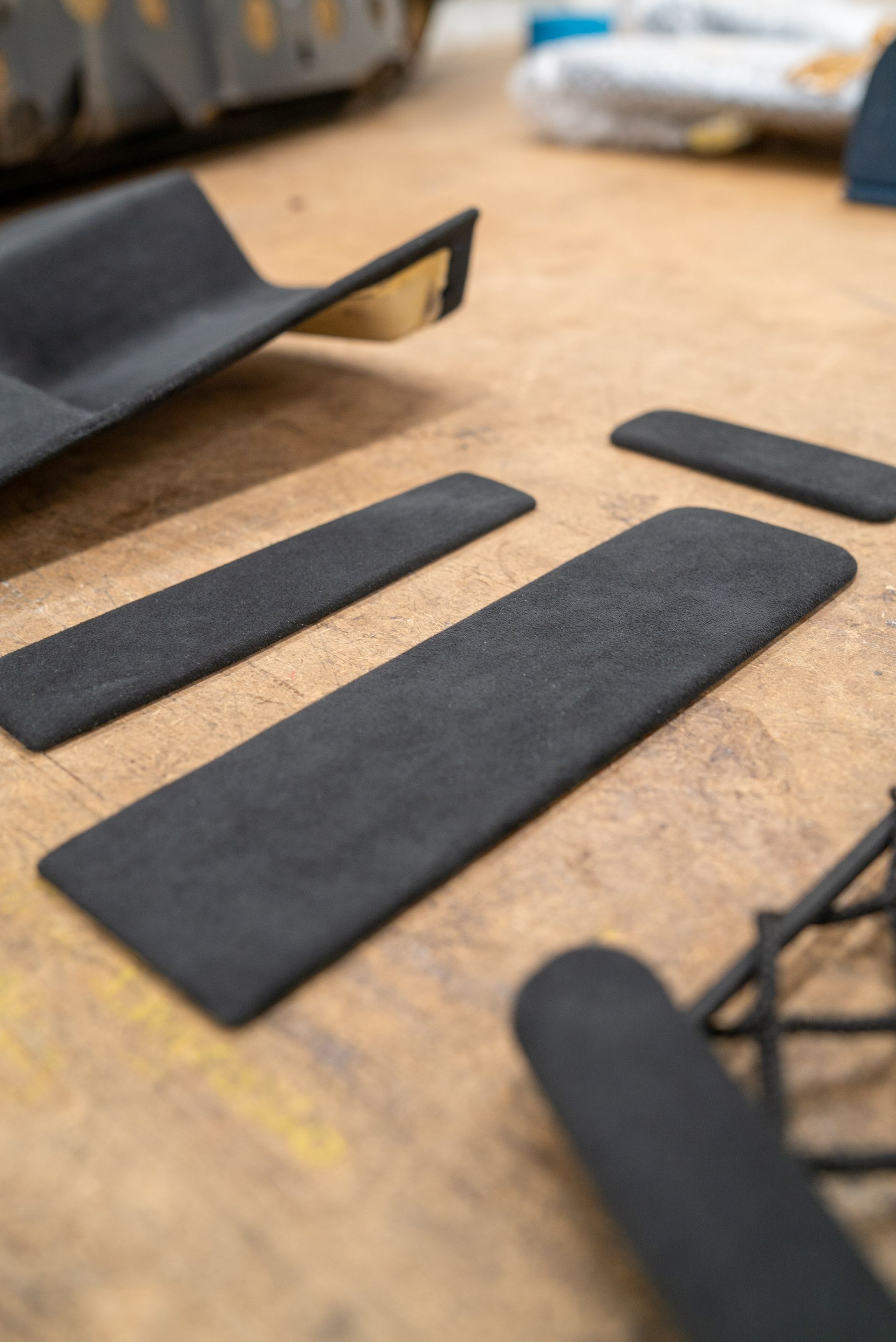 ferrari 360 Challenge Stradale red STG Sam seen through glass interior alcantara blue restoration d:class