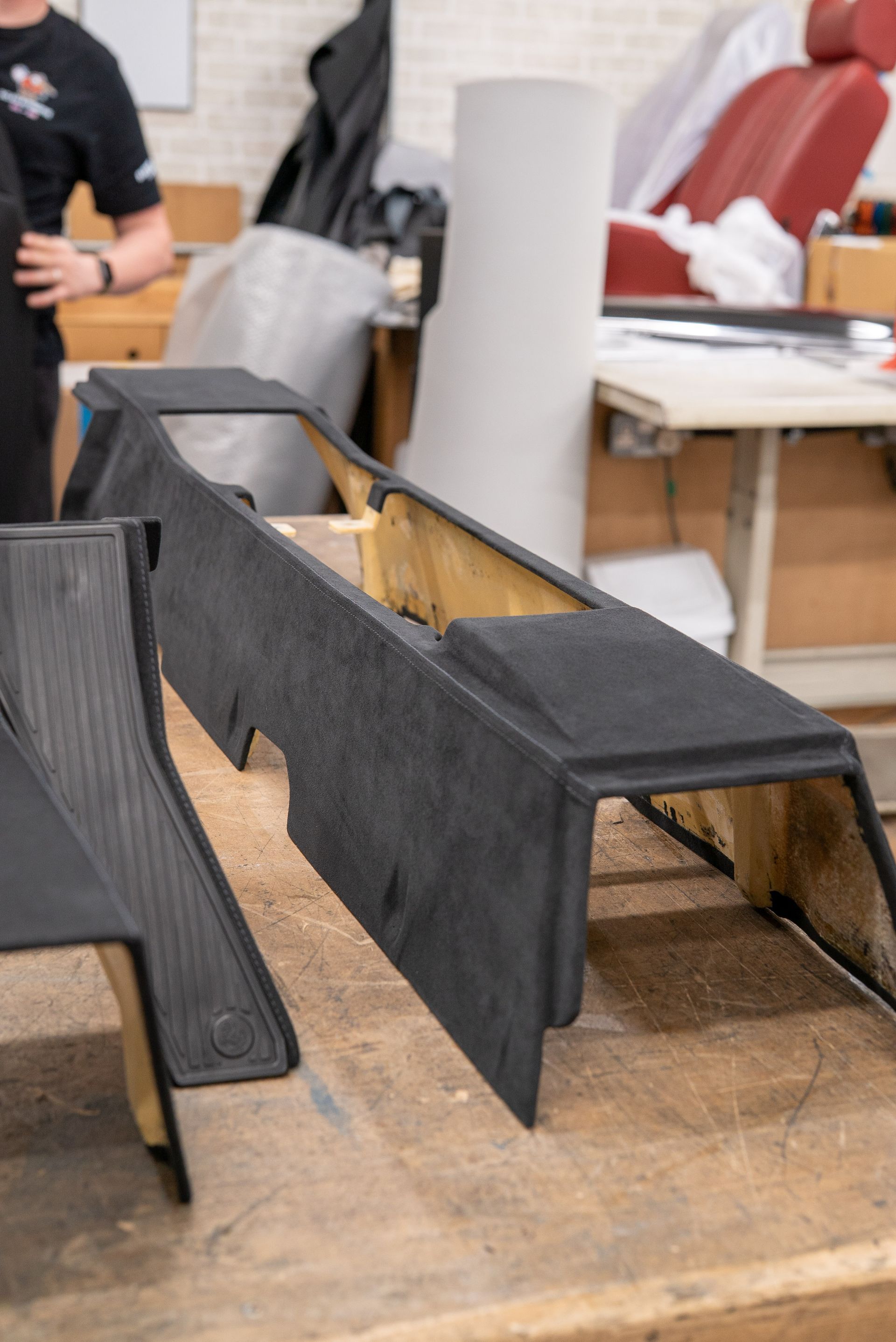 ferrari 360 Challenge Stradale red STG Sam seen through glass interior alcantara red restoration d:class