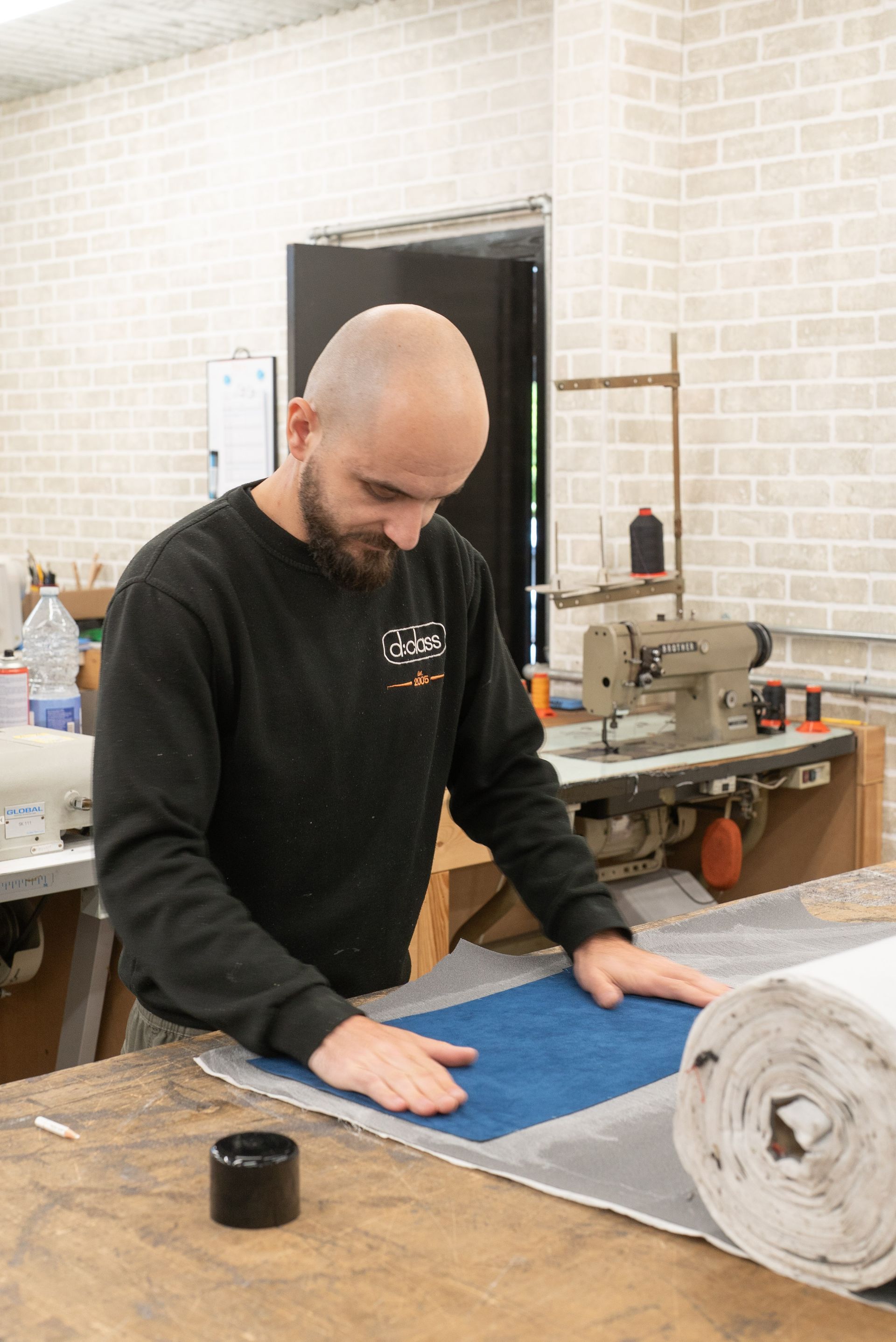 ferrari 360 Challenge Stradale red STG Sam seen through glass interior alcantara blue restoration d:class