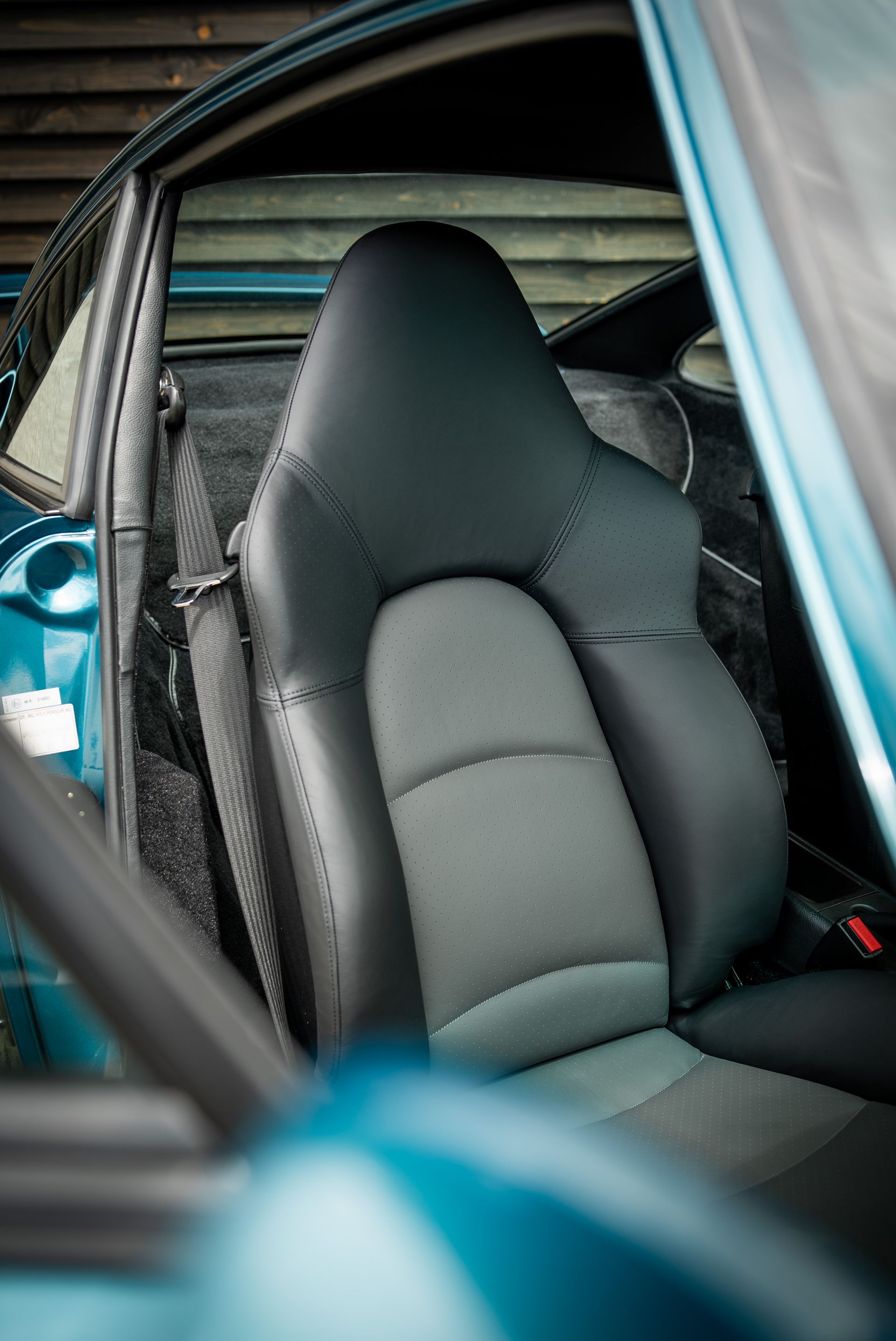 Porsche GT2 DK Engineering d:class automotive interior leather retrim trim trimmed