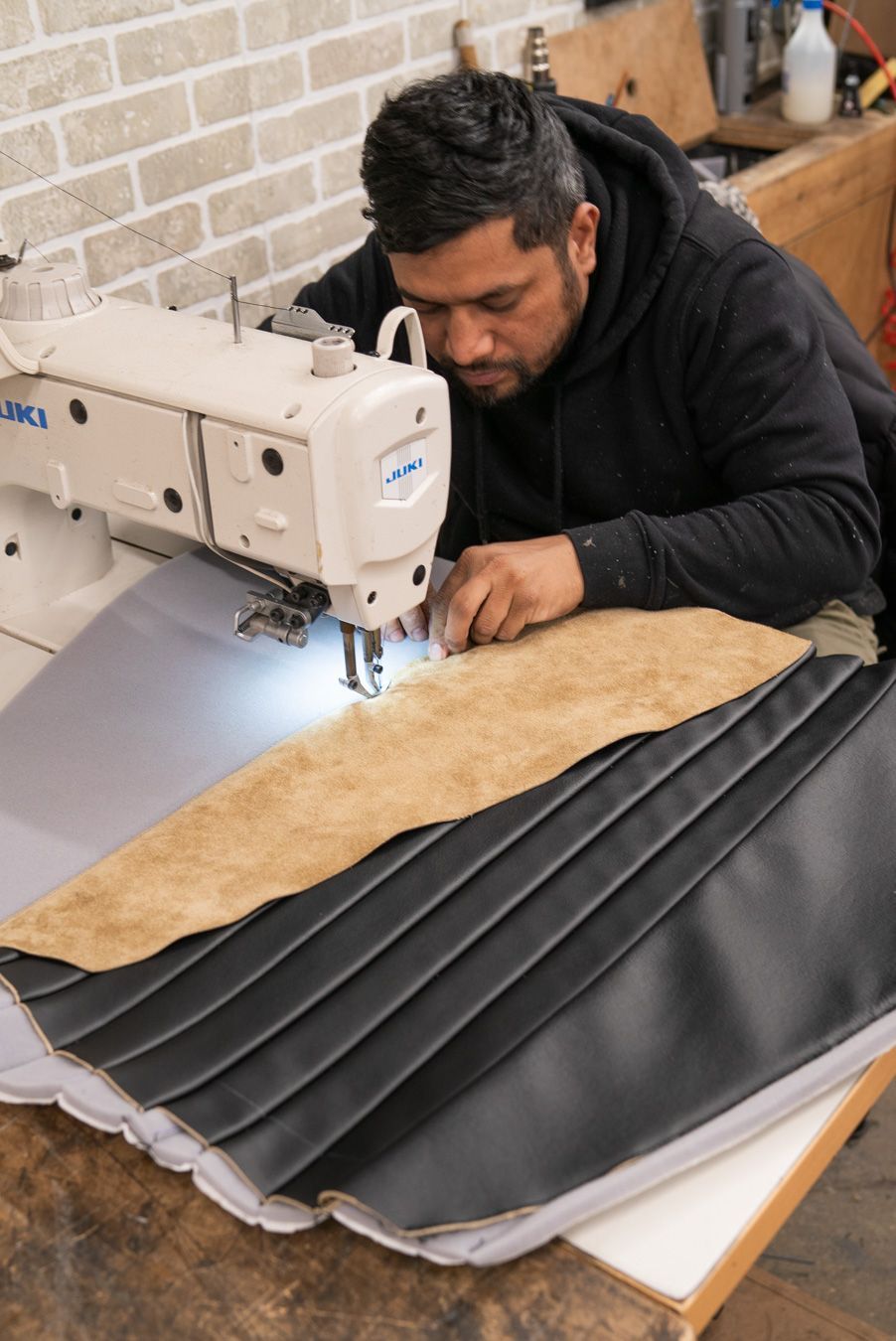 AC Cobra MKiv Mk IV mk4 4 retrim restoration respray repaint paint refurbish restore resto leather carpet black vaumol grained crushed how to trim redline engineering d:class dclass auto automotive golden hour seats steering wheel dashboard