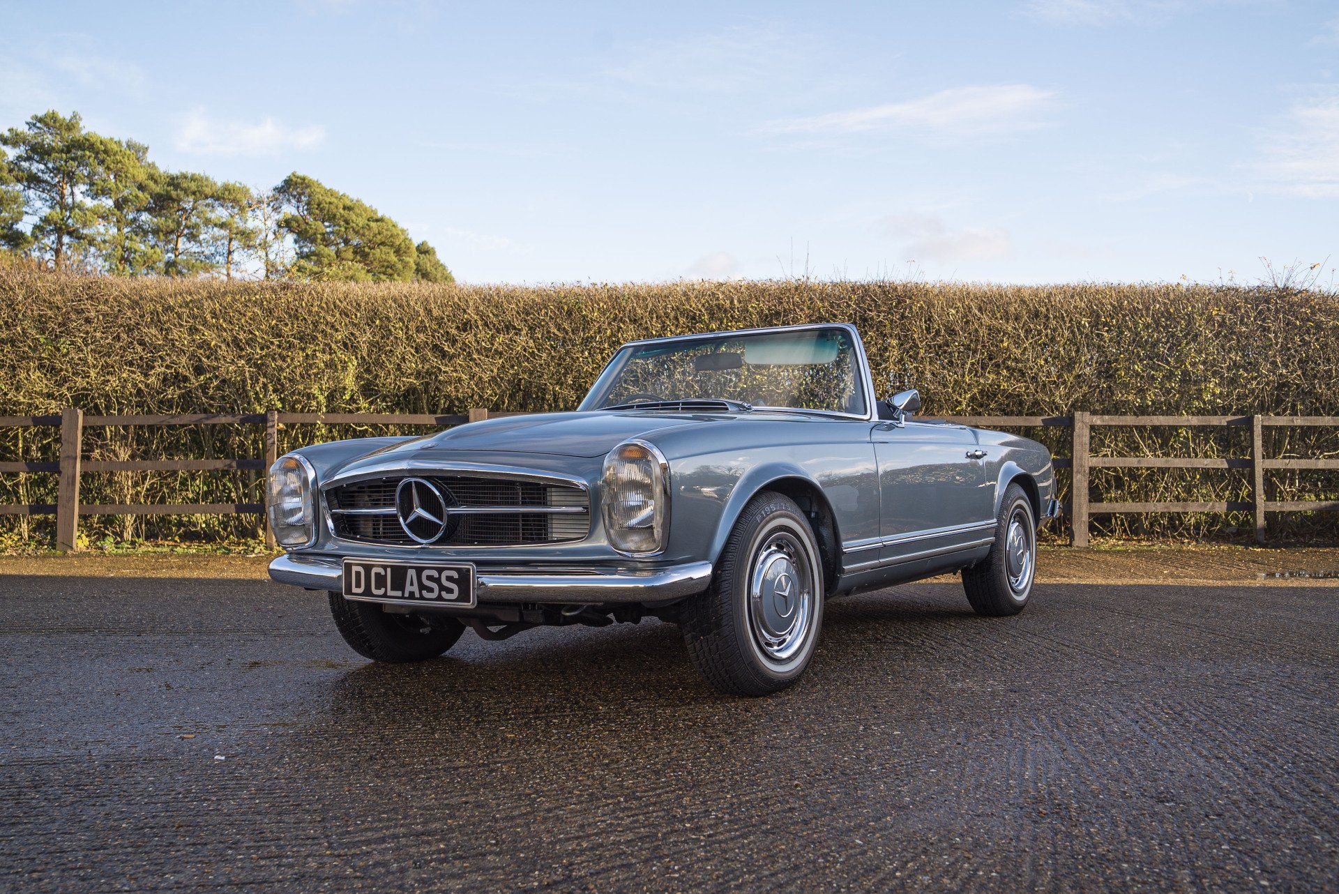 Mercedes-Benz 280SL W113 Pagoda Full Retrim