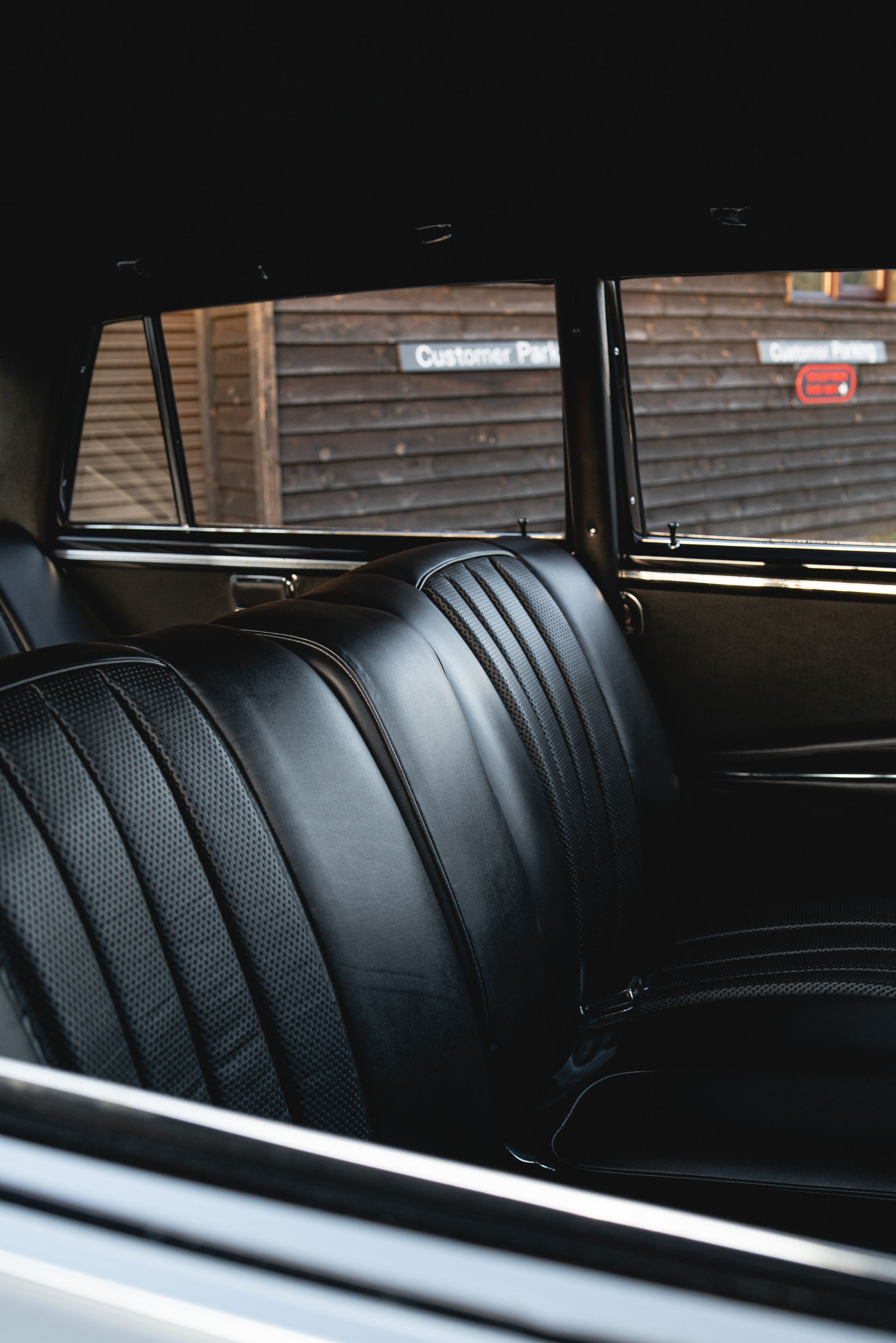 mercedes-benz W112 Fintail lowered air suspension airride slammed modified interior retrim restoration d:class automotive leather seat seats basket weave