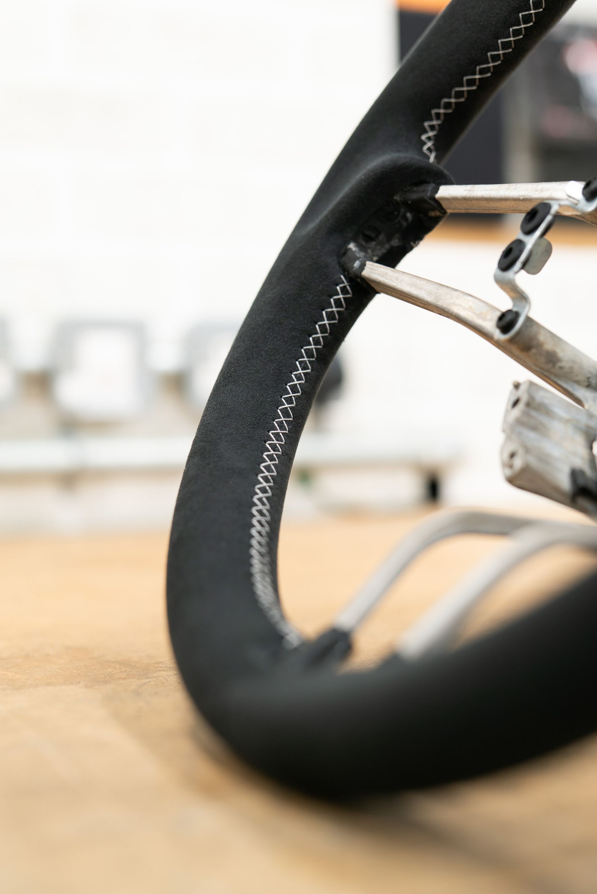 porsche 918 spyder steering wheel retrim interior alcantara dinamica race tex stitching stitch black silver d:class upholstery reupholstered surrey