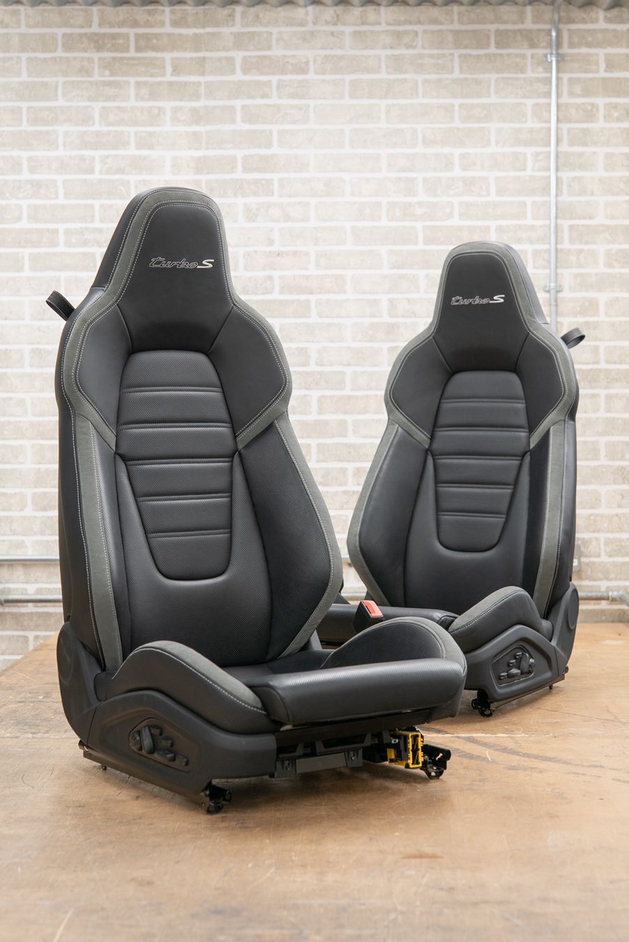 Porsche 911 Turbo S seat retrim leather alcantara embroidery logo oem upholstery reupholster near me dclass d:class