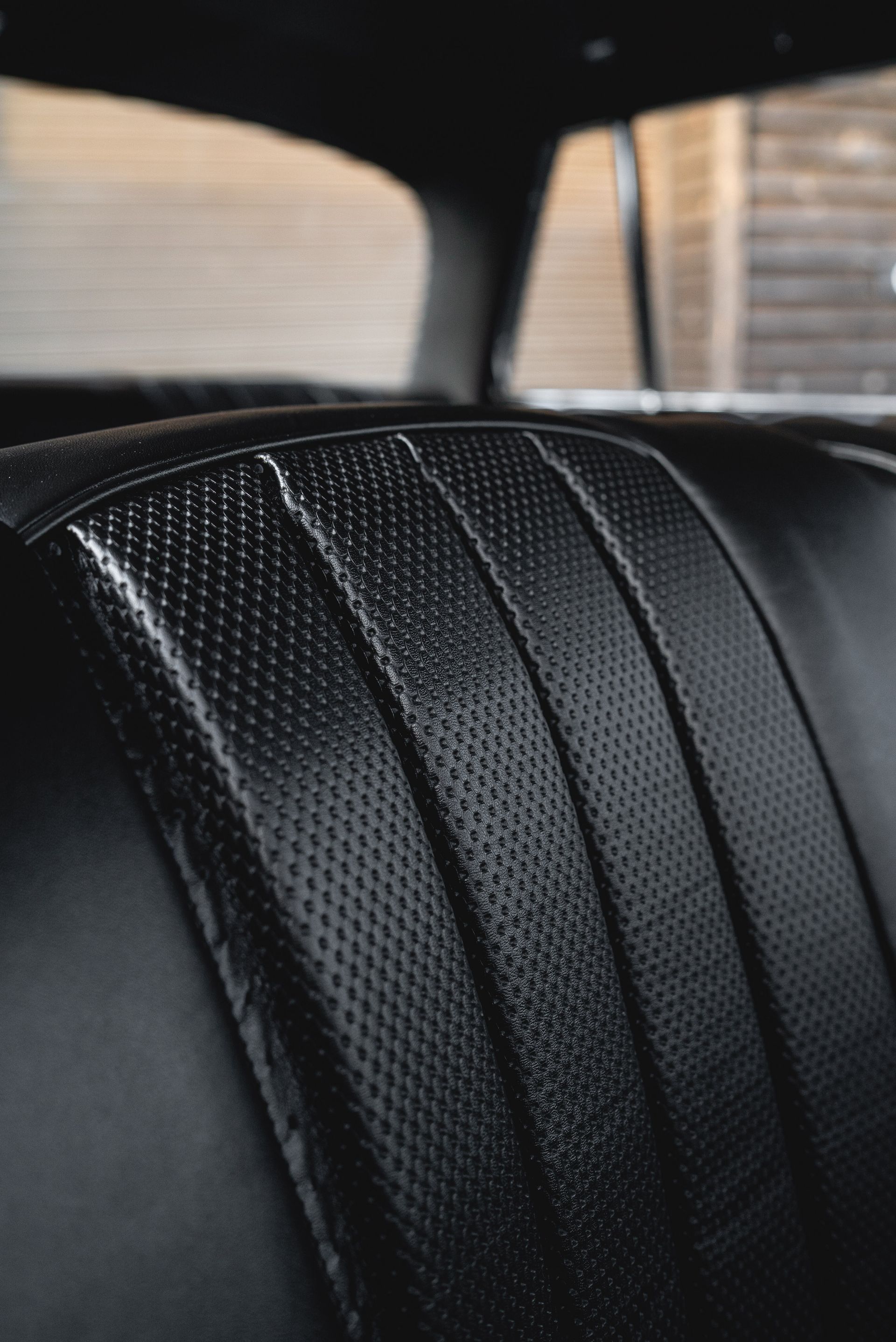 mercedes-benz W112 Fintail lowered air suspension airride slammed modified interior retrim restoration d:class automotive leather seat seats basket weave