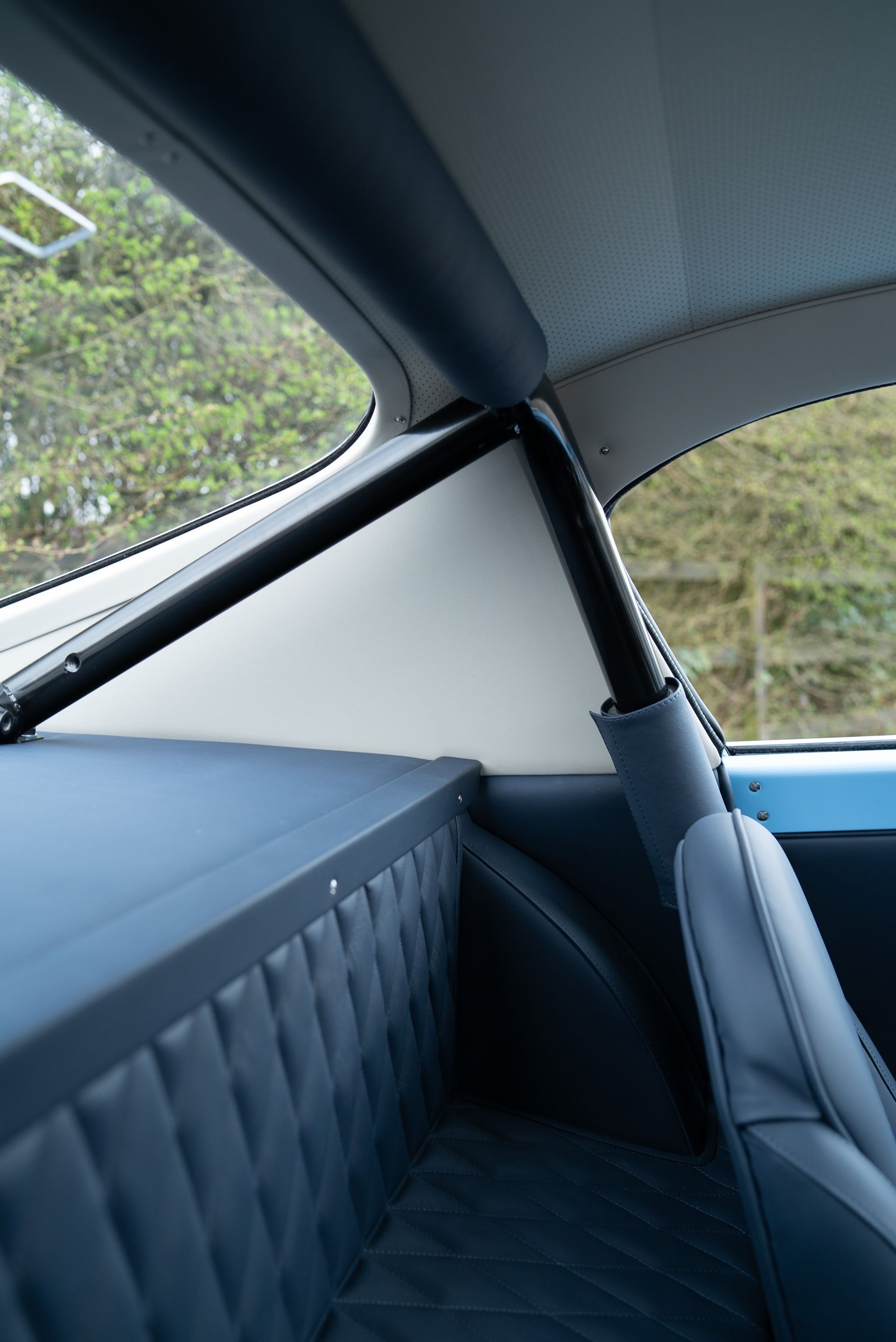 Ferrari SWB 250 GTO Engineering restoration interior full retrim leather corduroy nappa blue d:class automotive