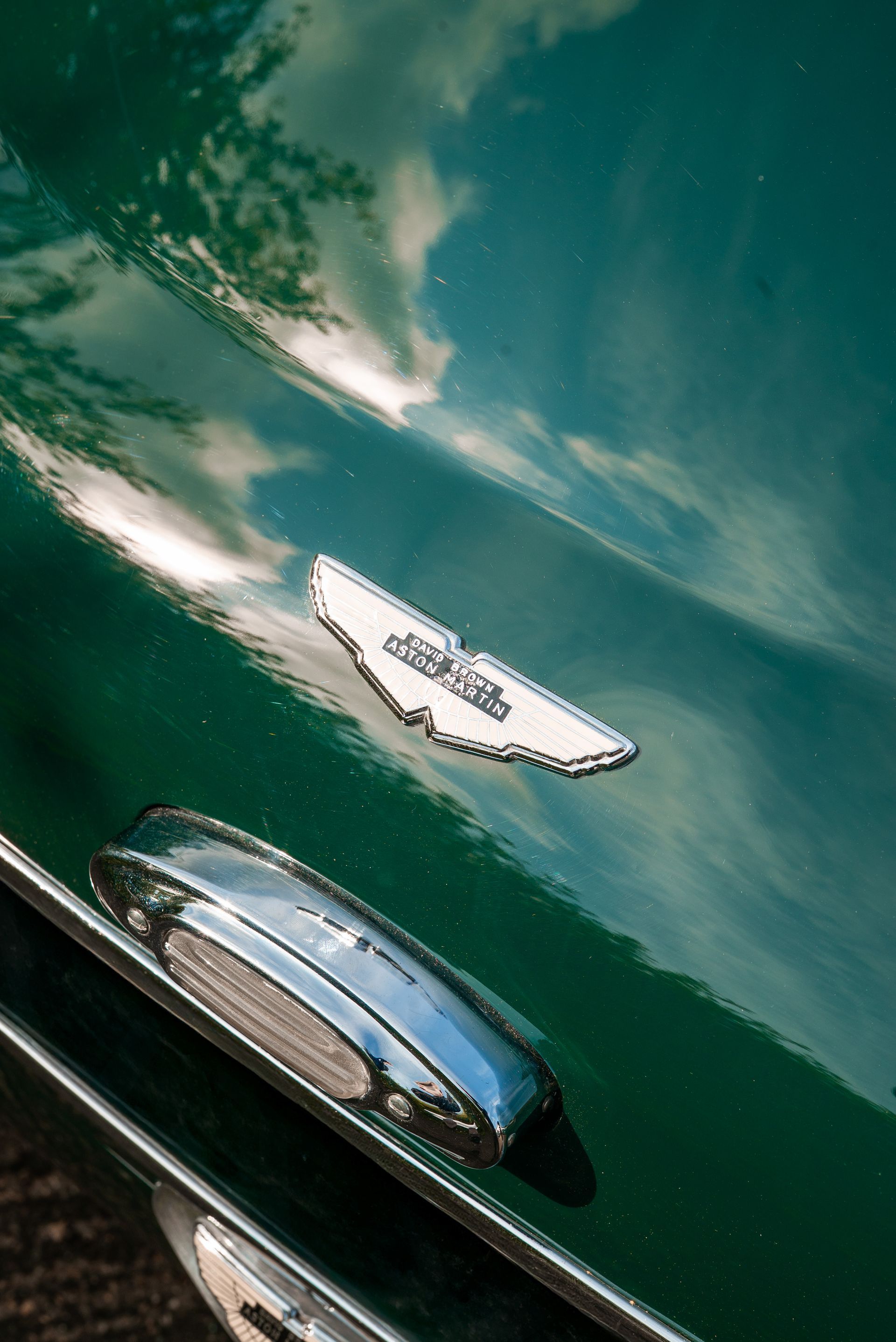 Aston Martin DB4 GT 18 green tillett racing race seat d:class leather pads customised interior green nappa