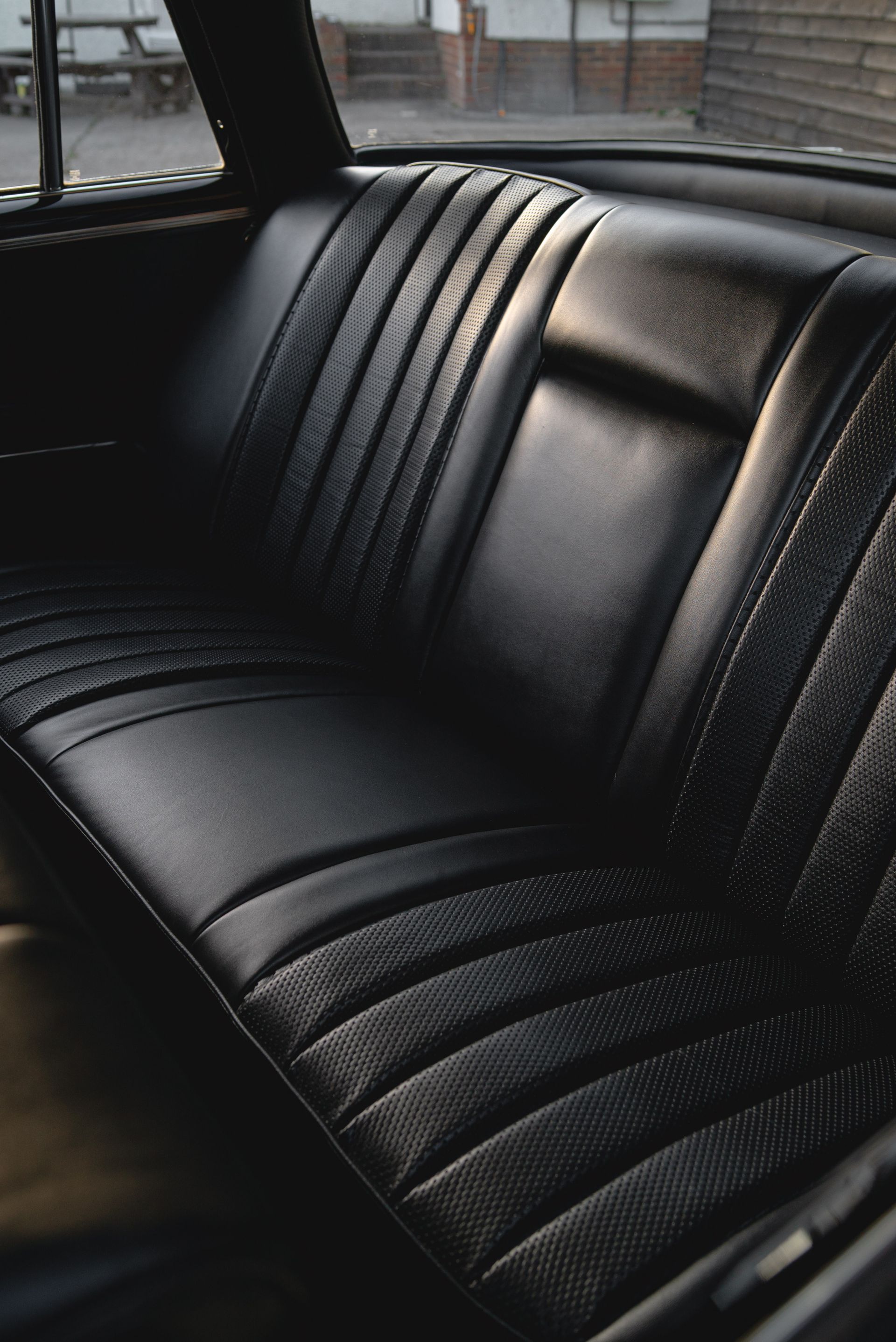 mercedes-benz W112 Fintail lowered air suspension airride slammed modified interior retrim restoration d:class automotive leather seat seats basket weave