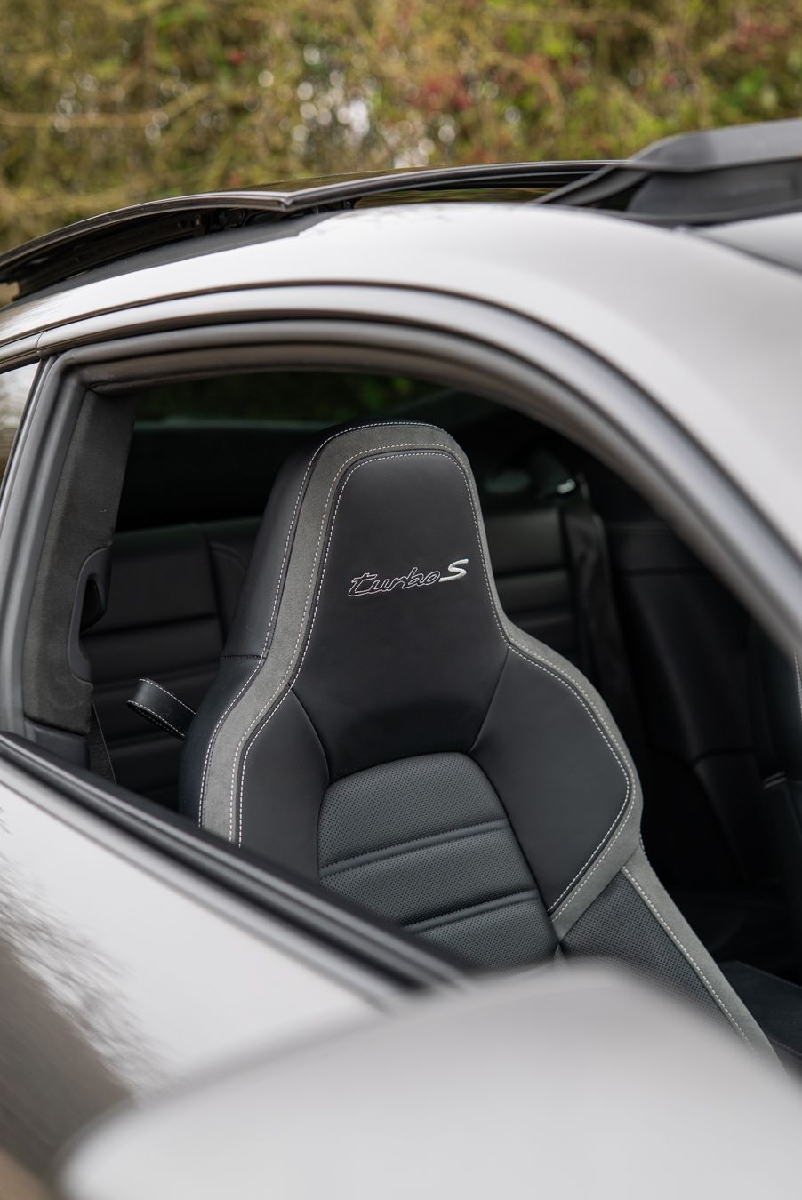 Porsche 911 Turbo S seat retrim leather alcantara embroidery logo oem upholstery reupholster near me dclass d:class