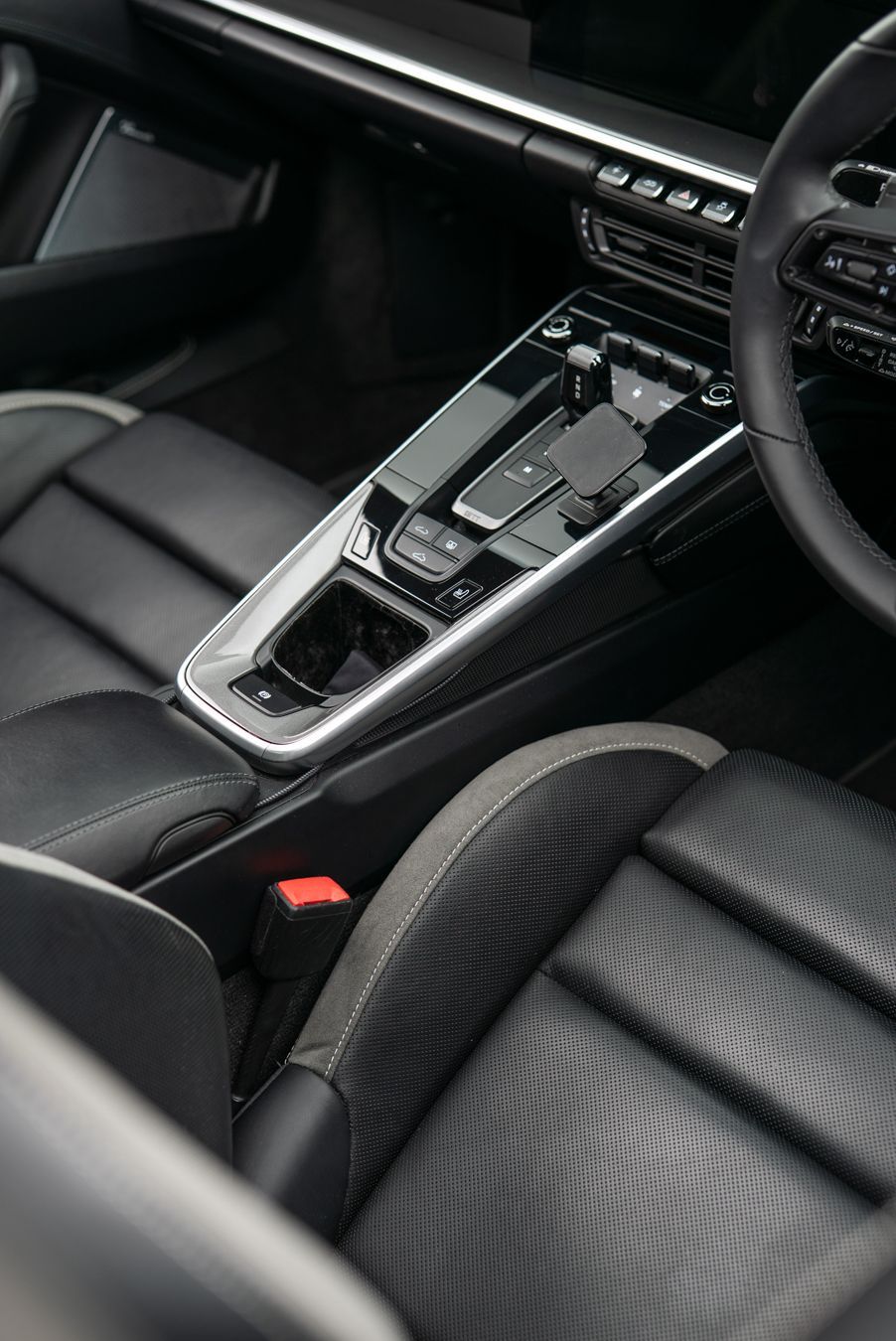 Porsche 911 Turbo S seat retrim leather alcantara embroidery logo oem upholstery reupholster near me dclass d:class