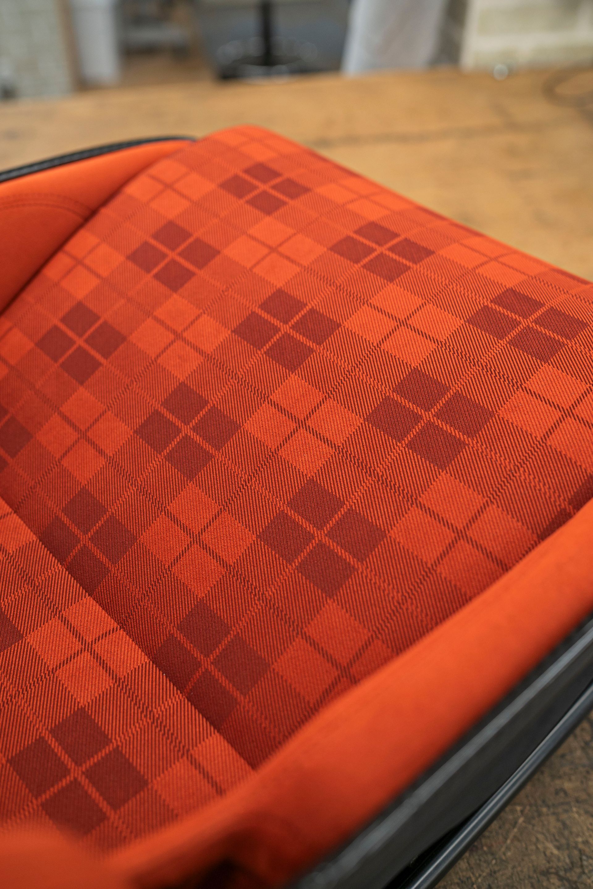 mclaren slr hdk alcantara laser lasering mso logo tartan silhouette formation industries dclass auto automotive d:class