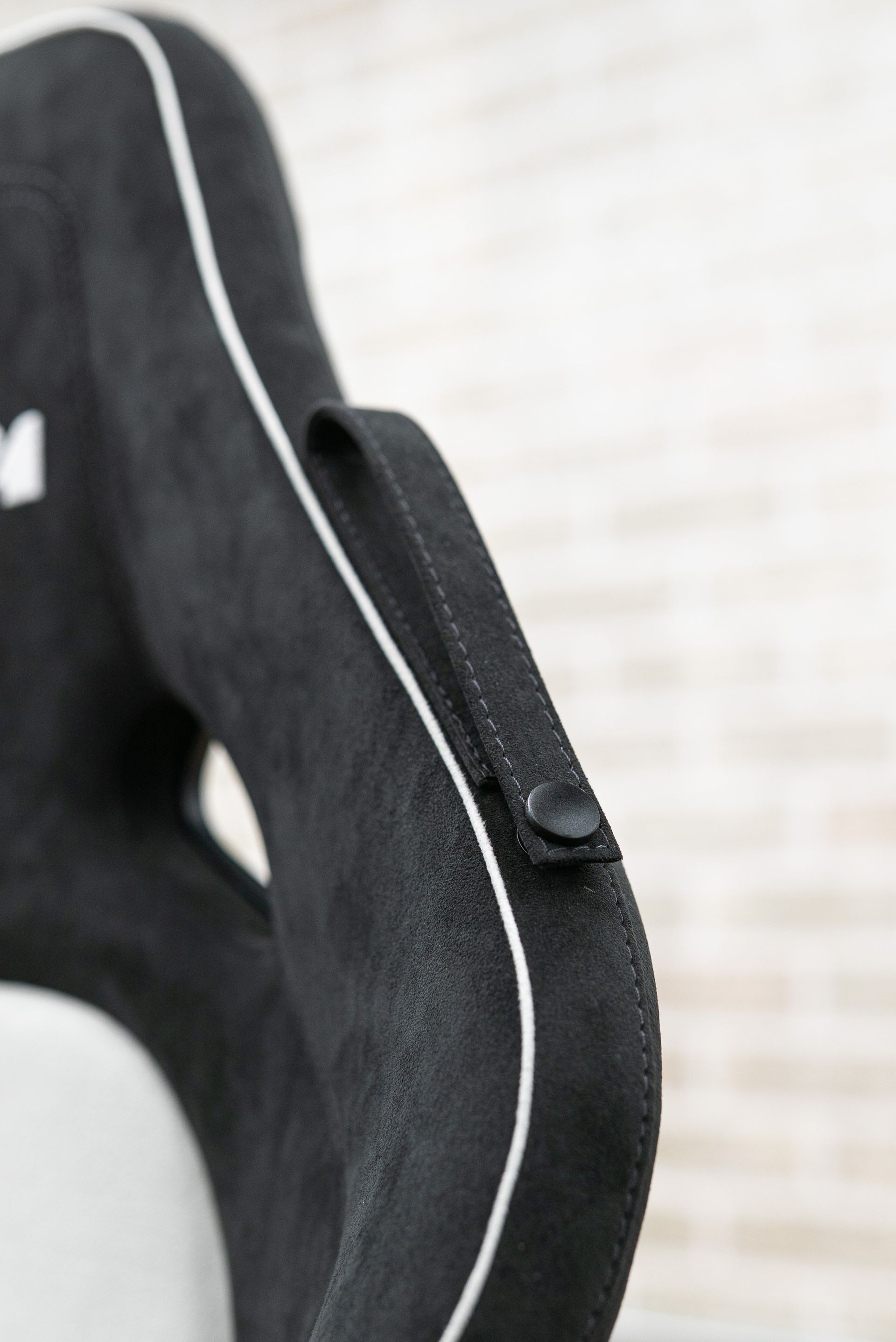 mclaren p1 seat seats retrim alcantara embroidery embroidered black grey white alcantara interior trim trimmed retrimmed resotration oem d:class dclass tourer touring conversion