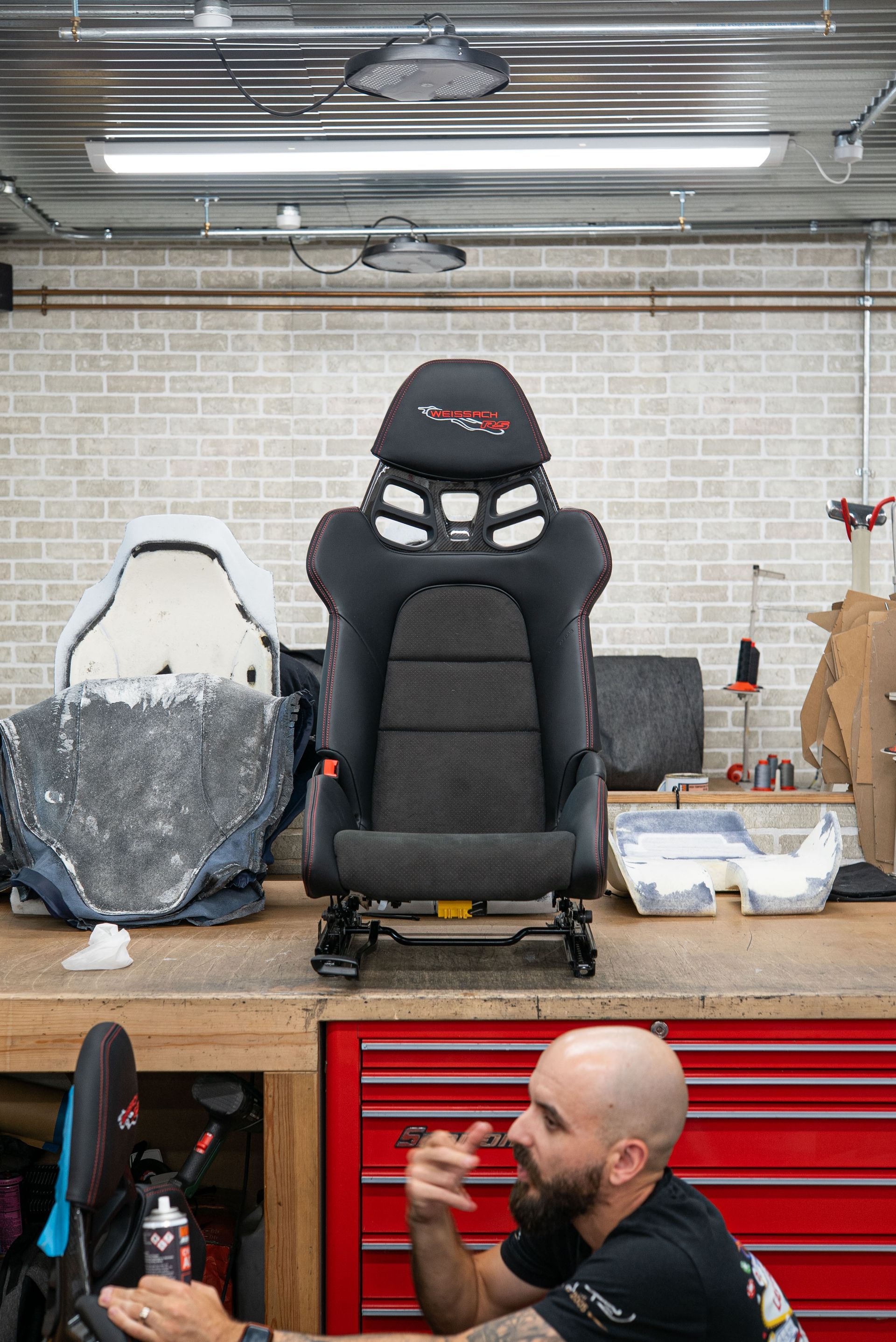 Porsche GT3 sport bucket seat seats weissach rs logo embroidery embroidered retrim d:class red leather surrey oem upgrade