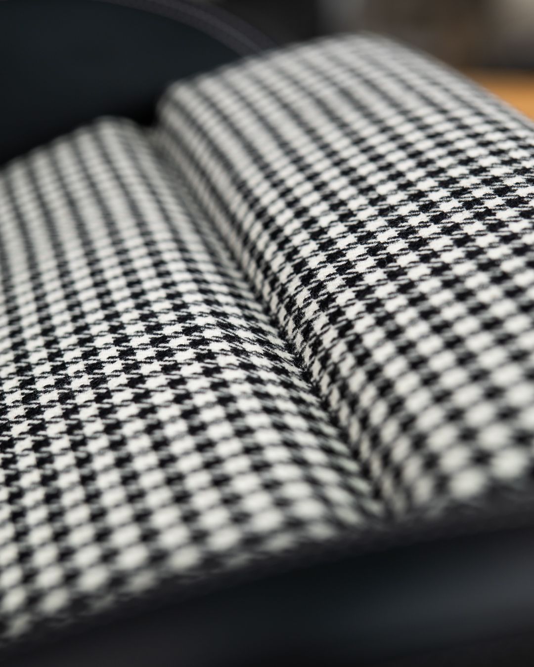 porsche 911 GT3 Touring retrim reupholster interiors interior houndstooth oem d:class dclass automotive near me sport seats plus