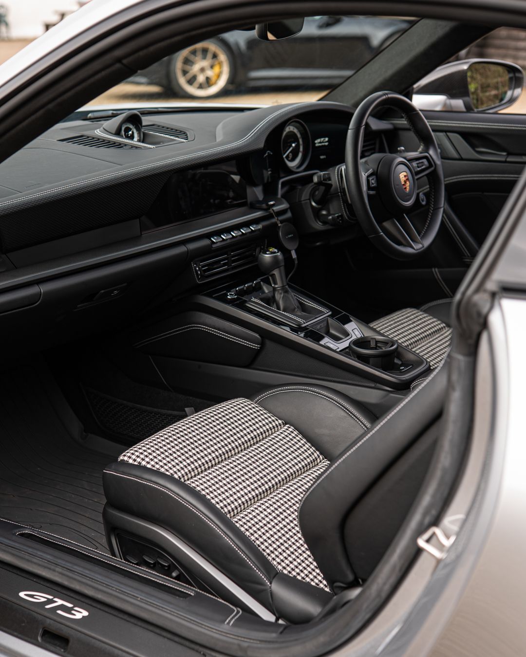 porsche 911 GT3 Touring retrim reupholster interiors interior houndstooth oem d:class dclass automotive near me sport seats plus
