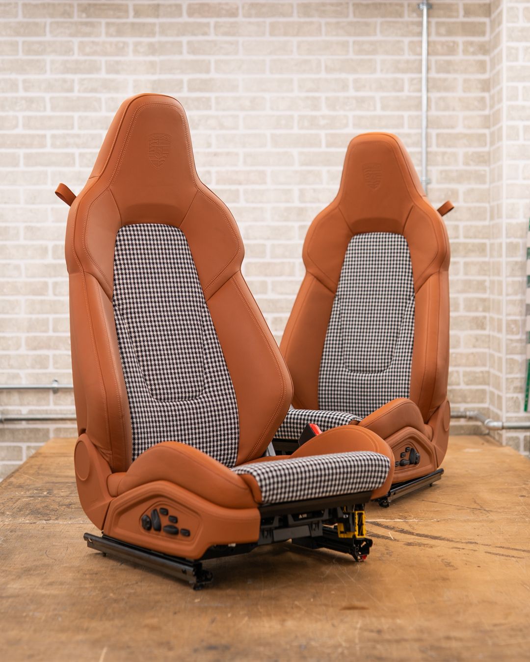 Porsche 911 sport seats tan leather black and white houndstooth retrim upholstery reupholstered dclass d:class oem plus oem+ heritage pack