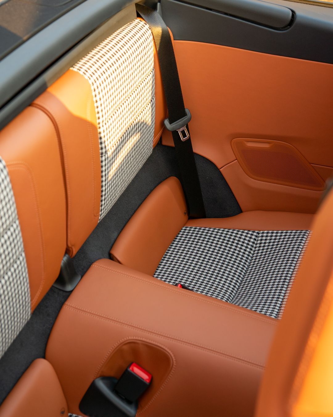 Porsche 911 carrera cabriolet gts tan leather black and white houndstooth retrim upholstery reupholstered dclass d:class oem plus oem+ heritage pack