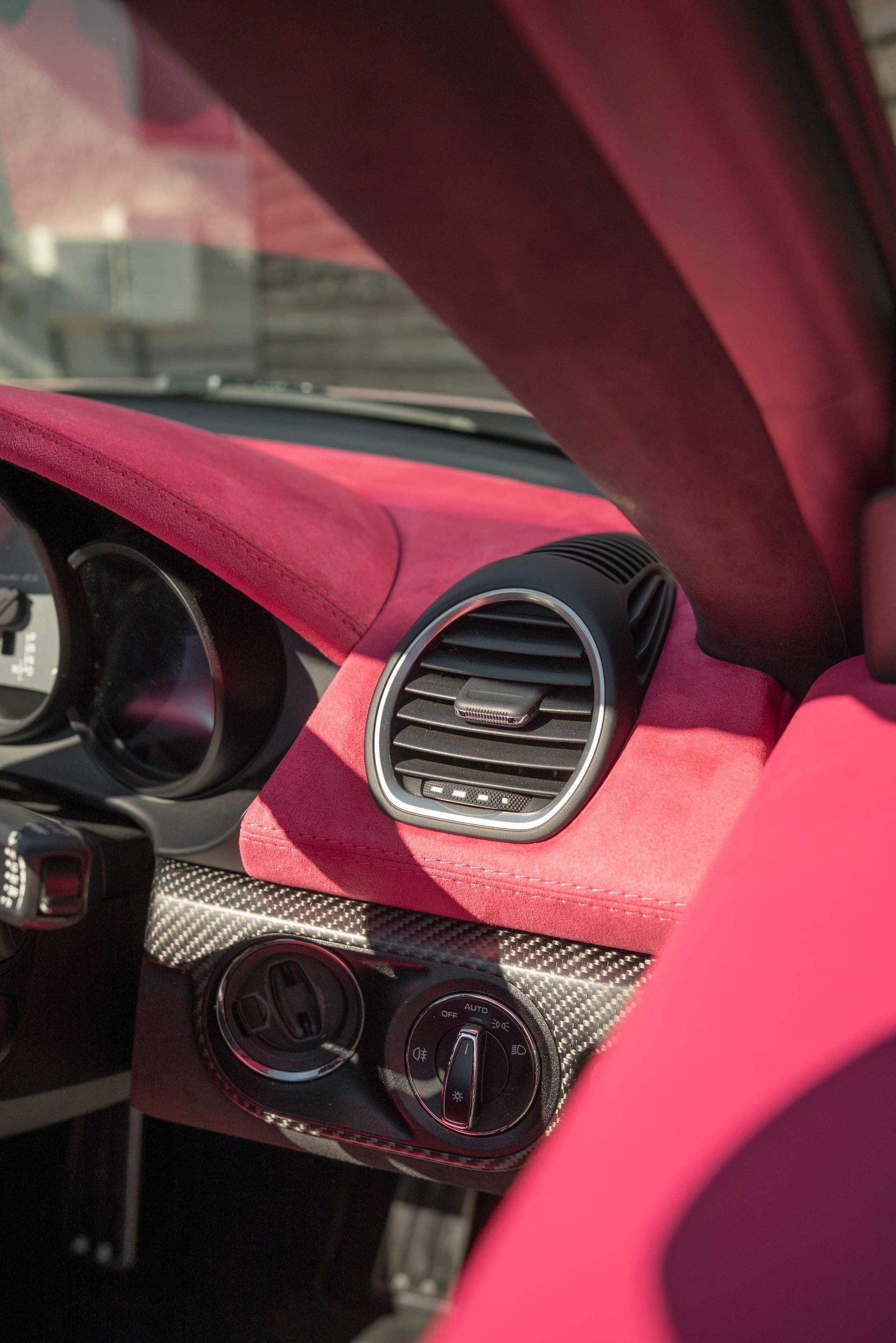 porsche spyder RS 718 interior retrim customisation custom customised pink alcantara dashboard seats frozen berry