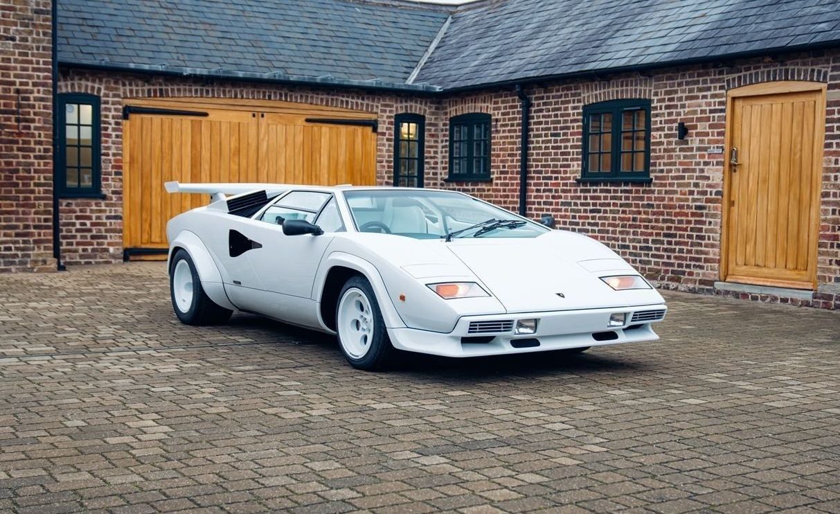 white Lamborghini Countach Interior Retrim dclass d:class DK Engineering leather restoration LP400S