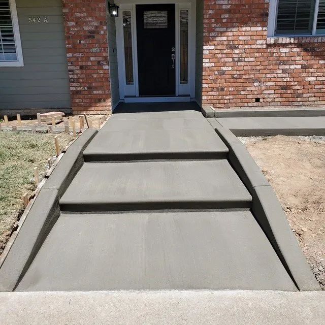 House with nice concrete steps — Yuba City, CA — Superior Concrete Flatwork/HSCP